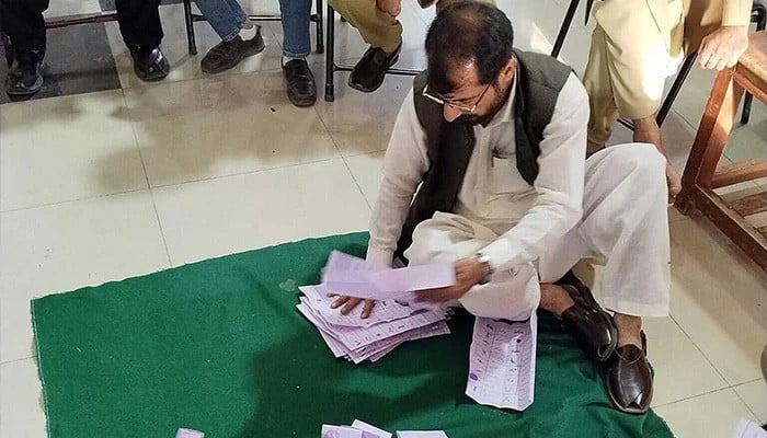گلگت بلتستان: 24 میں سے 21 حلقوں کے سرکاری نتائج کا اعلان، پیپلز پارٹی سرفہرست