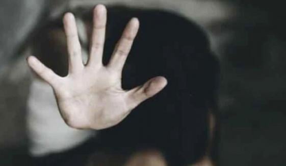شکارپور میں 9 سالہ بچی سے زیادتی کا دلخراش واقعہ، پولیس ملزم کی گرفتاری کیلئے متحرک