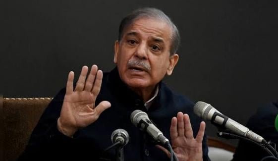 پمز اسپتال واقعہ: وزیراعظم نے وفاقی سیکریٹری صحت کو عہدے سے ہٹا دیا، تحقیقات کا حکم