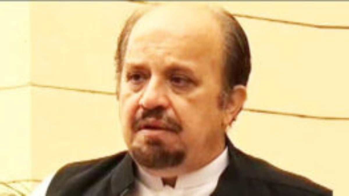 فردوس شمیم نقوی کا پی ٹی آئی کے ایڈیشنل سیکرٹری جنرل کے عہدے سے استعفیٰ
